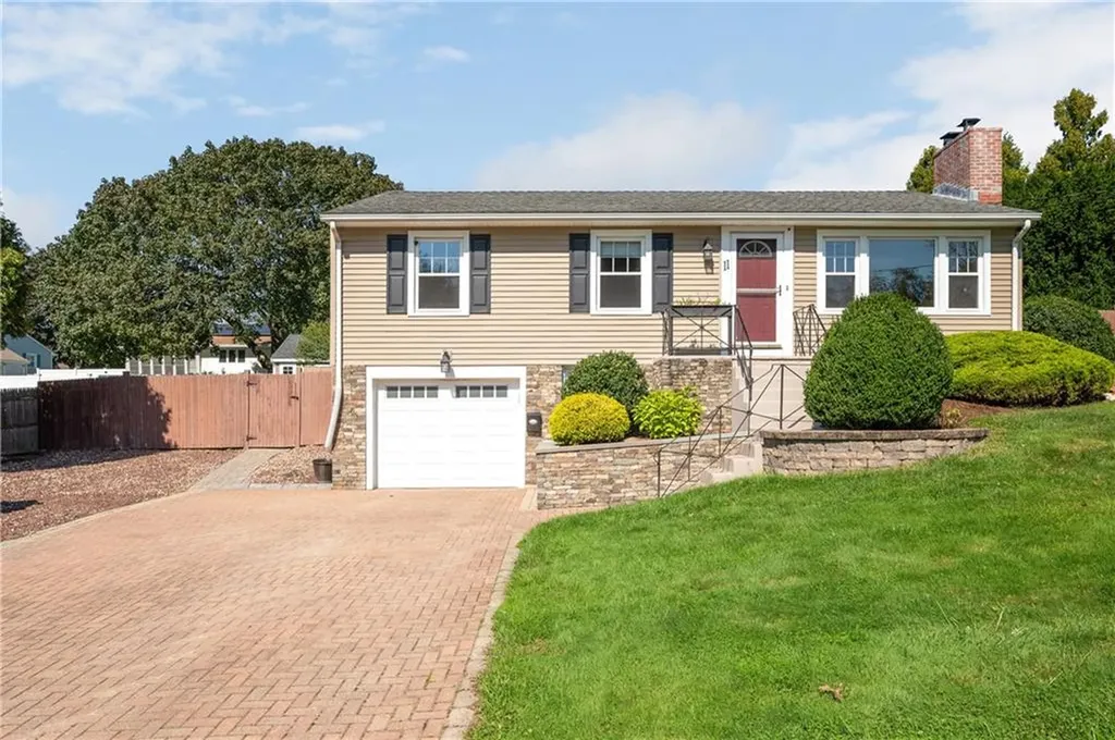 11 Vista Drive Cumberland RI 02864