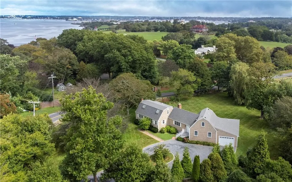 22 Ridge Road Newport RI 02840