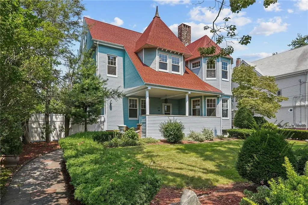 177 Arnold Avenue Cranston RI 02905