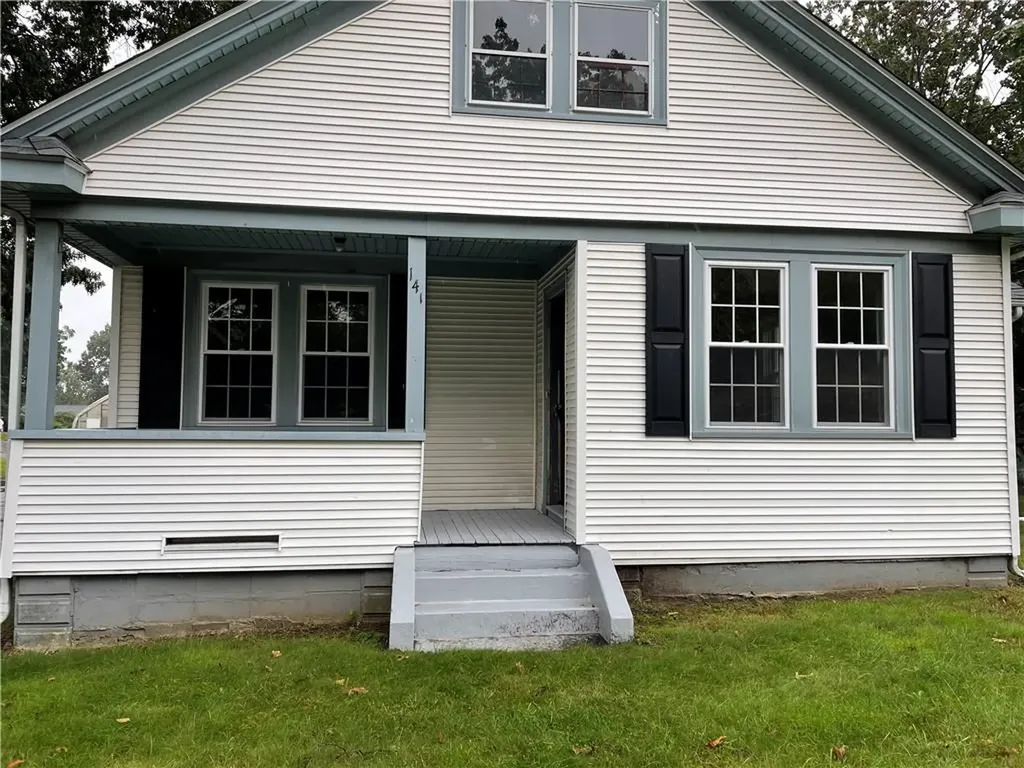 141 Simmonsville Avenue Johnston RI 02919