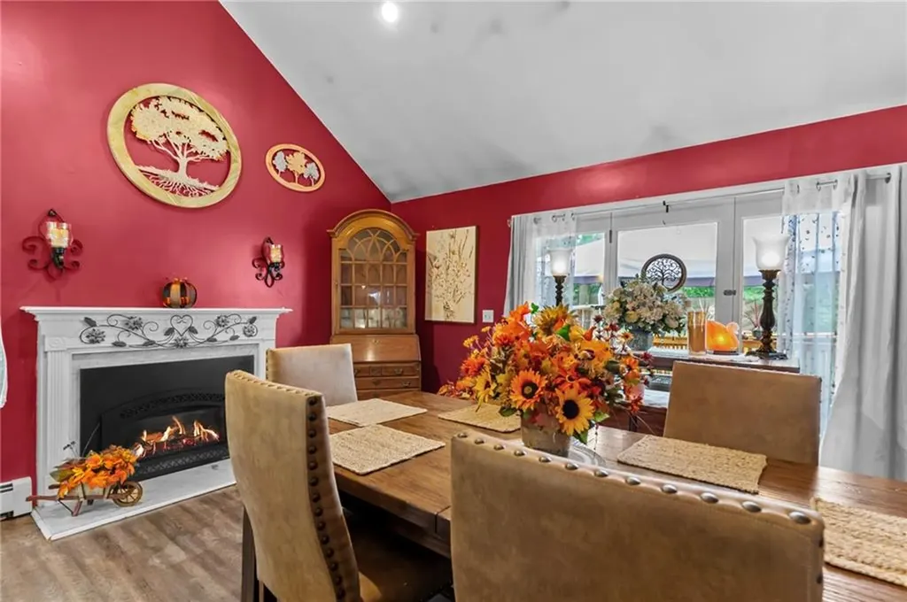 3 Meadow Circle Barrington RI 02806