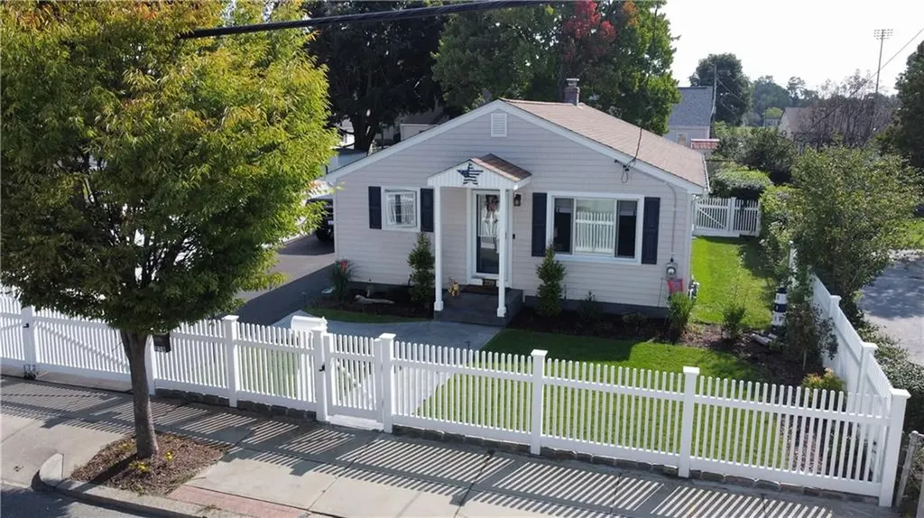 239 Columbus Avenue Pawtucket RI 02861