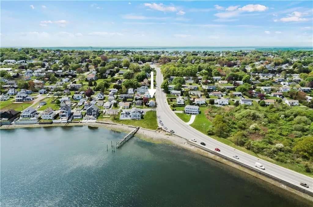 1 Aquidneck Avenue Portsmouth RI 02871