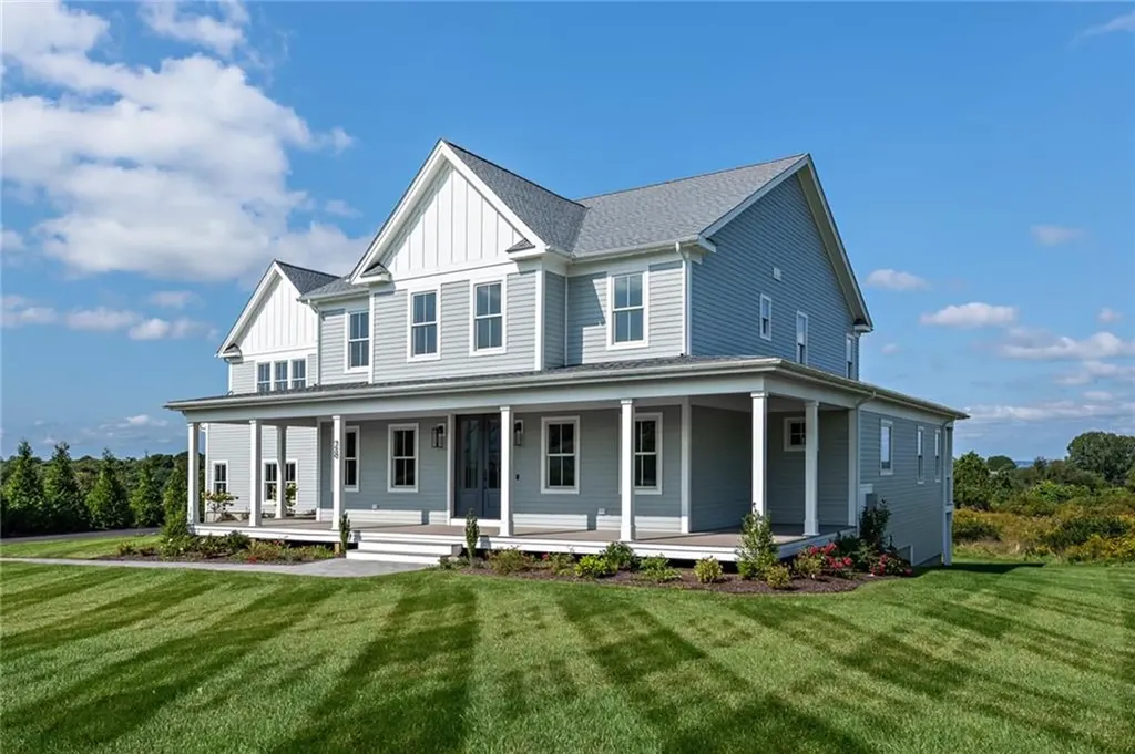 28 Strawberry Lane Portsmouth RI 02871
