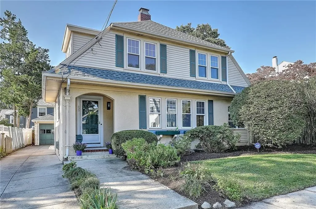 295 Rochambeau Avenue Providence RI 02906