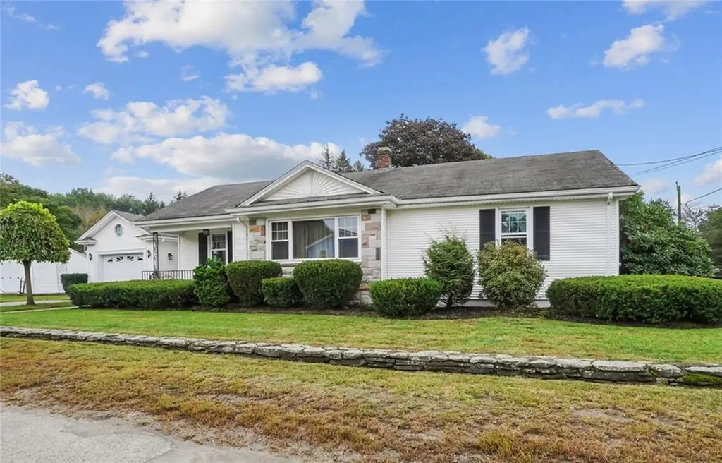27 Campeau Street Woonsocket RI 02895
