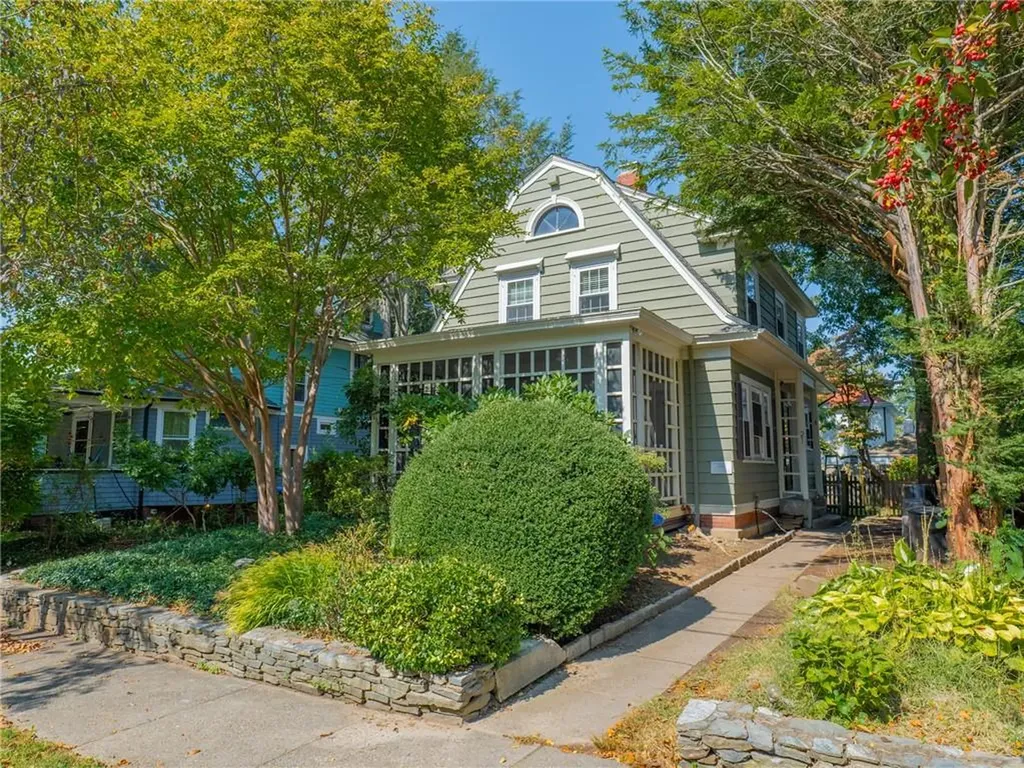 21 Dexterdale Road Providence RI 02906
