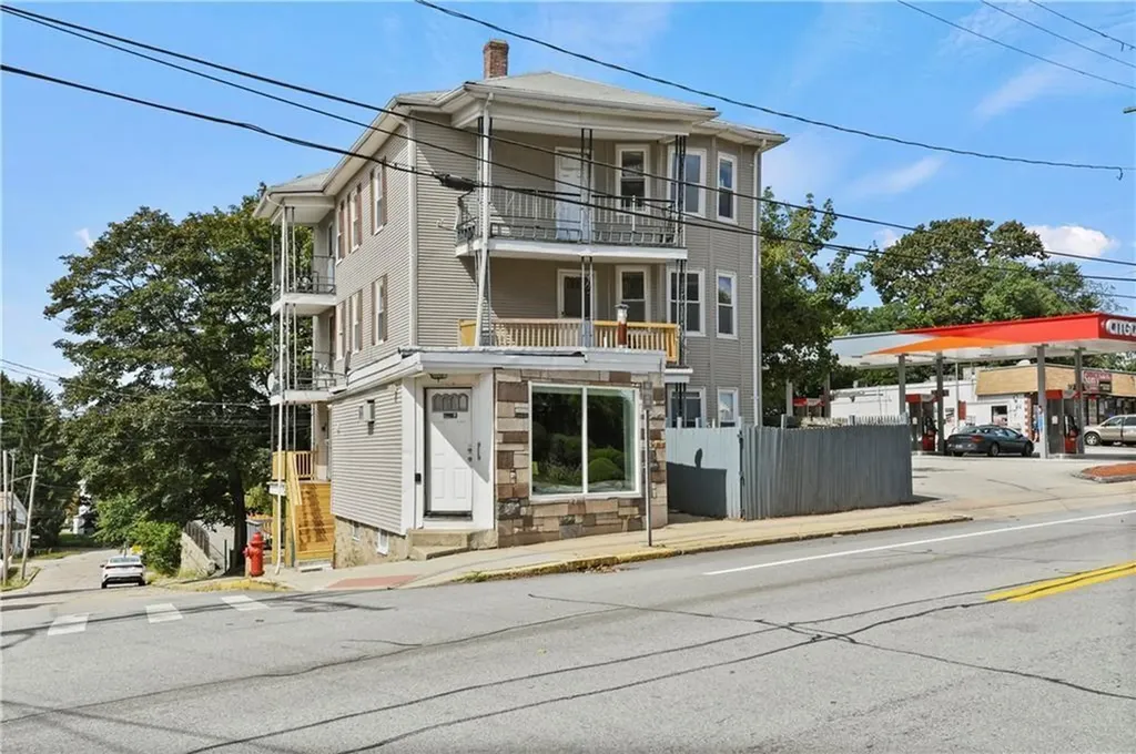 825 Park Avenue Woonsocket RI 02895