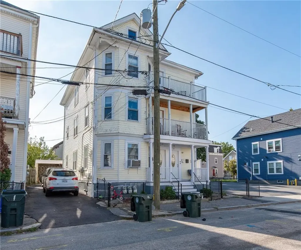 17 19 Van Buren Street Providence RI 02905
