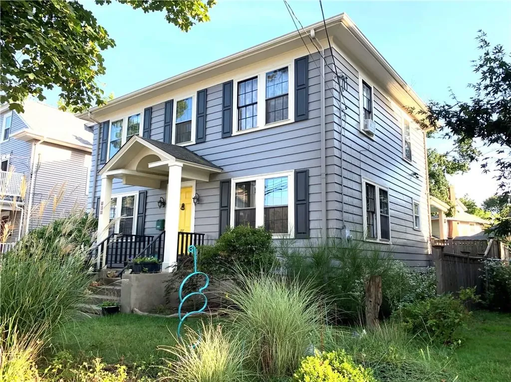 211 Rochambeau Avenue Providence RI 02906