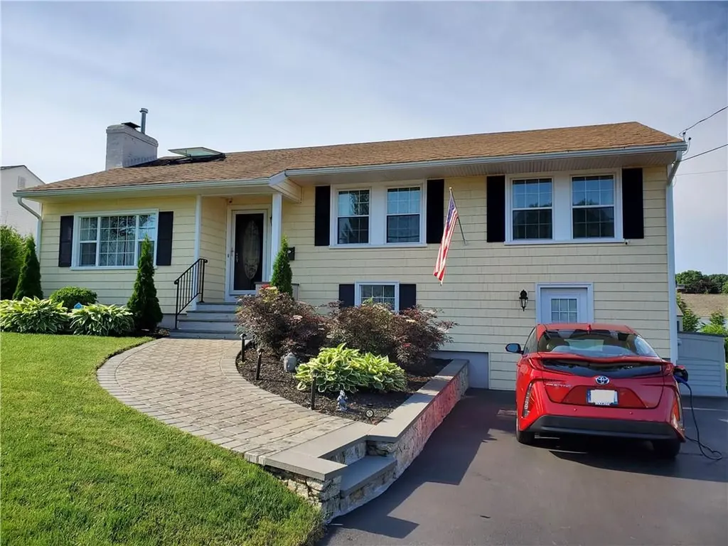 86 Longview Drive Cranston RI 02920