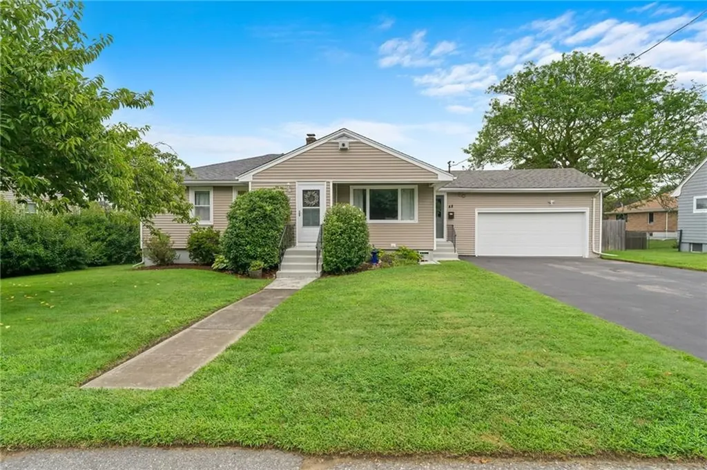 48 Brackett Avenue Tiverton RI 02878
