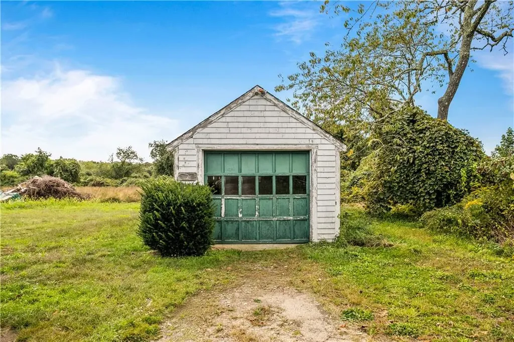 141 South Of Commons Road Little Compton RI 02837