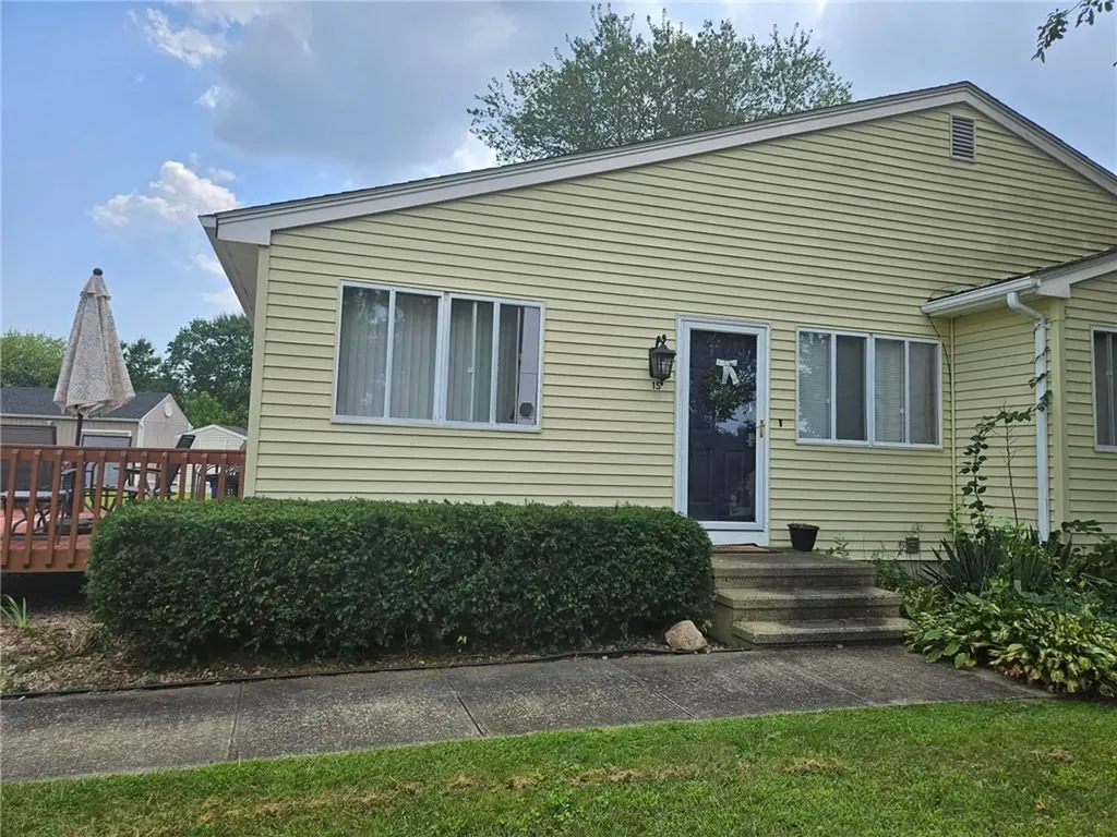 15 Meadowview Terrace Westerly RI 02891
