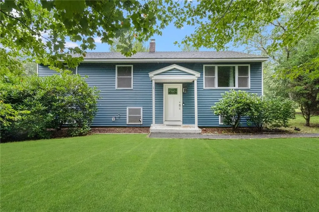 10 Treetop Drive Westerly RI 02891