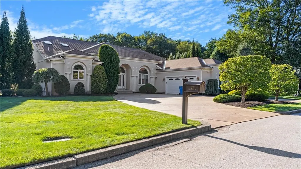23 Pine Ridge Drive Cranston RI 02921