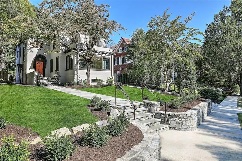 262 Irving Avenue Providence RI 02906