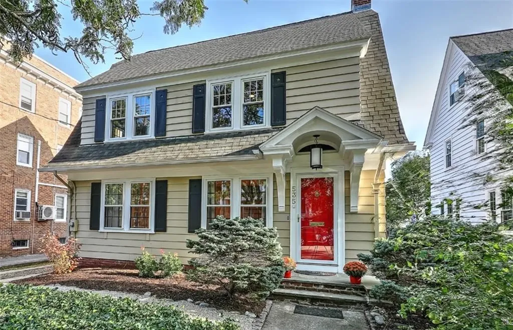 535 Lloyd Avenue Providence RI 02906