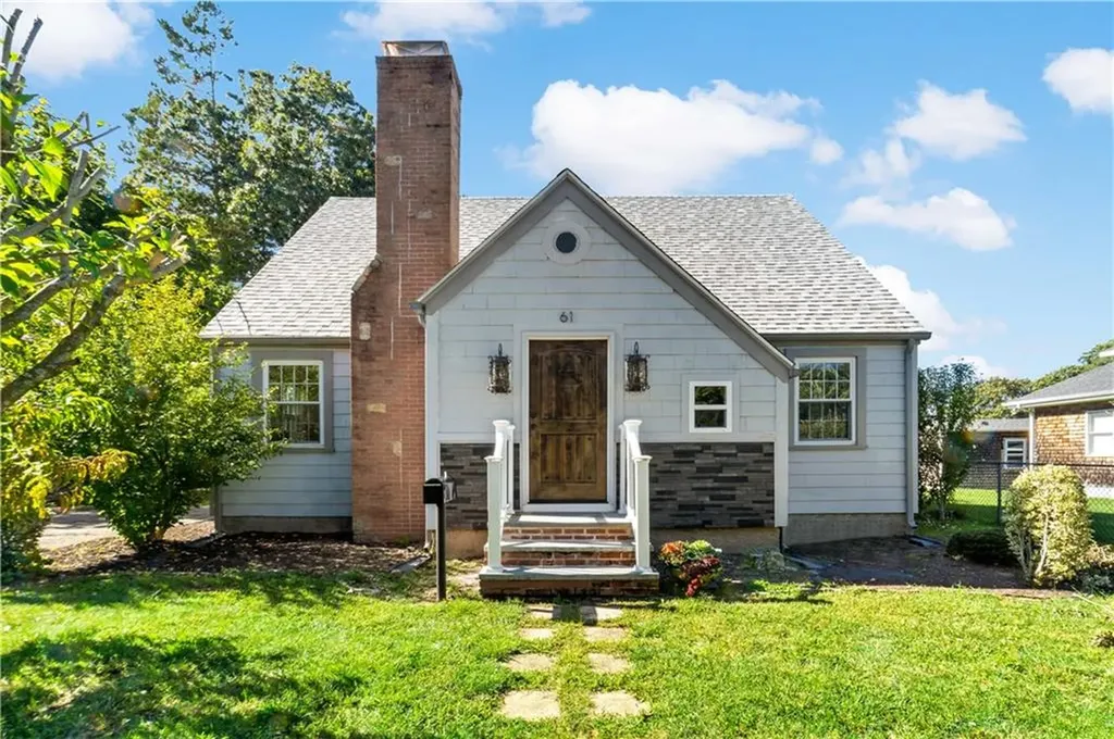 61 Fairview Avenue Coventry RI 02816
