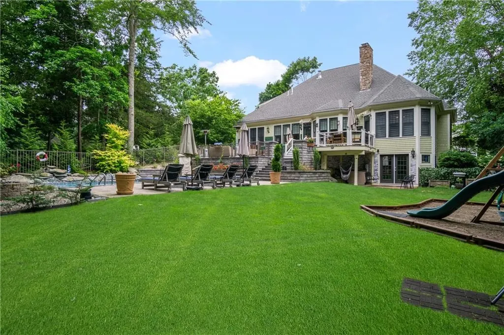 128 Summit View Lane North Kingstown RI 02852