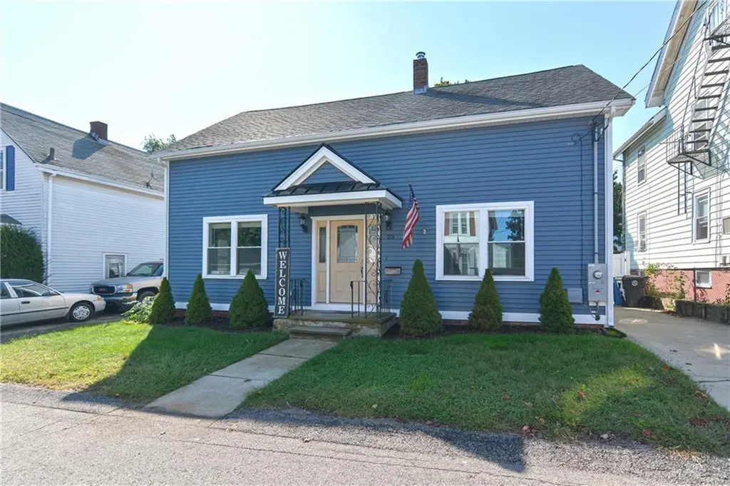 23 Meadow Avenue Cumberland RI 02864