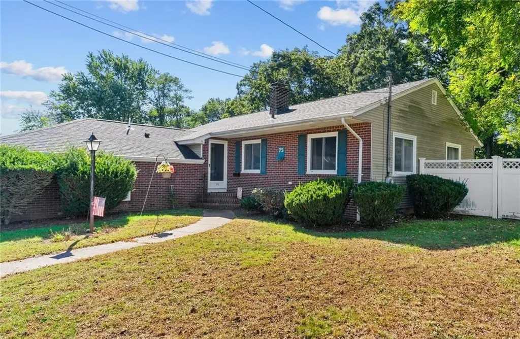 75 Brayton Avenue Warwick RI 02886