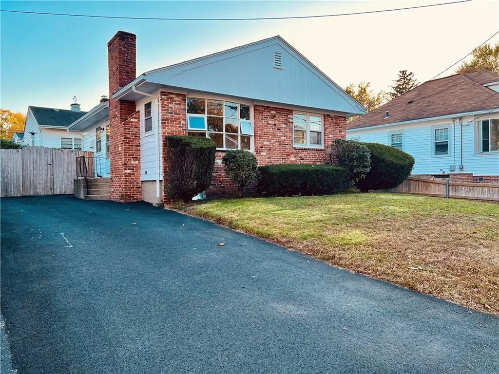 14 Madison Street Warwick RI 02888
