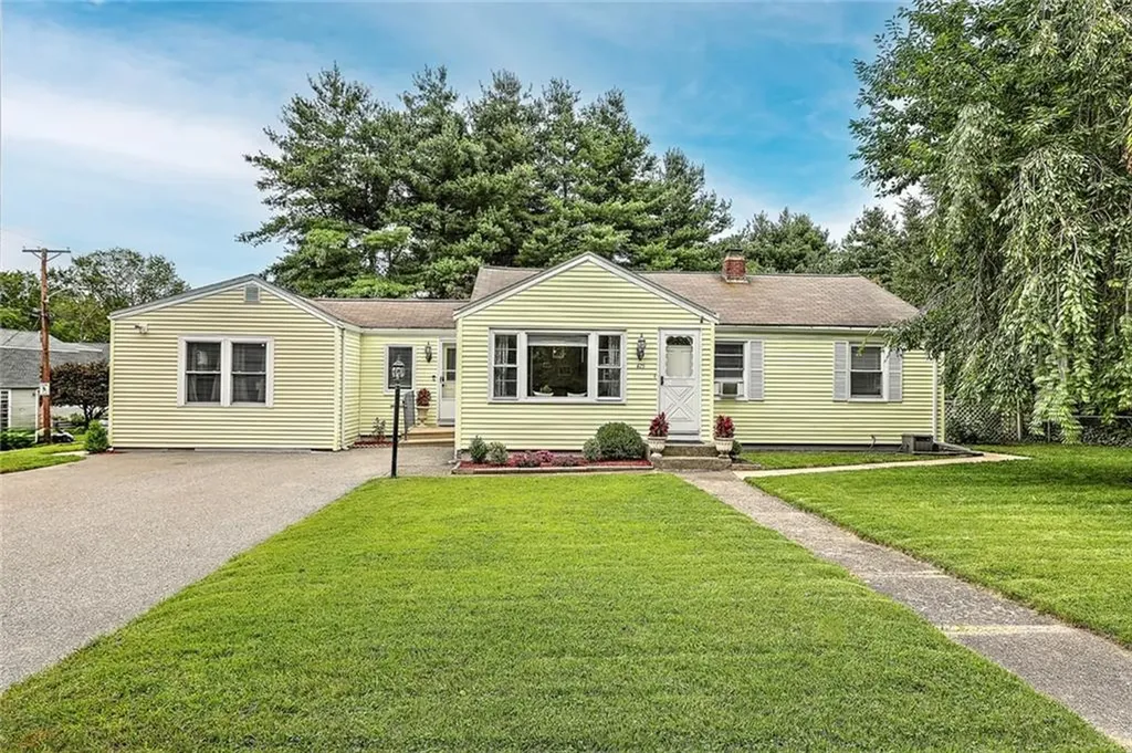 475 River Road Lincoln RI 02865