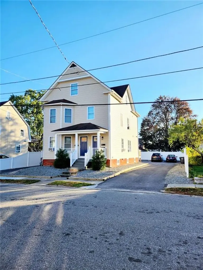 40 Hawthorne Avenue Cranston RI 02910