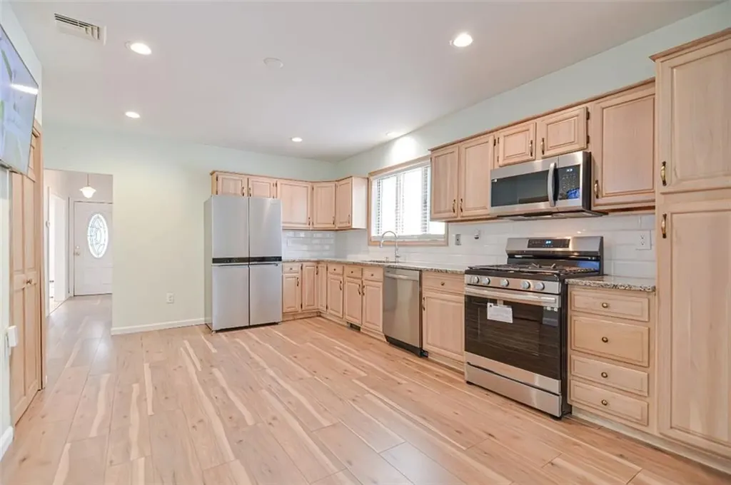 175 Flint Avenue Cranston RI 02910