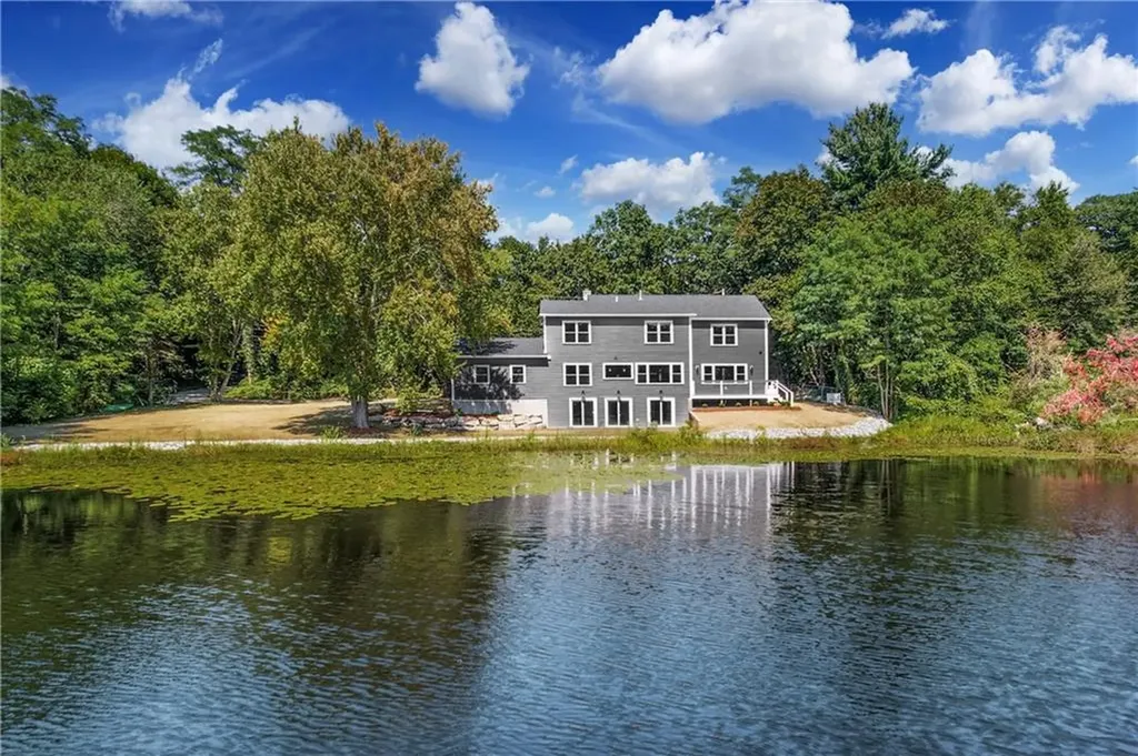 60 Lake Shore Drive Cumberland RI 02864