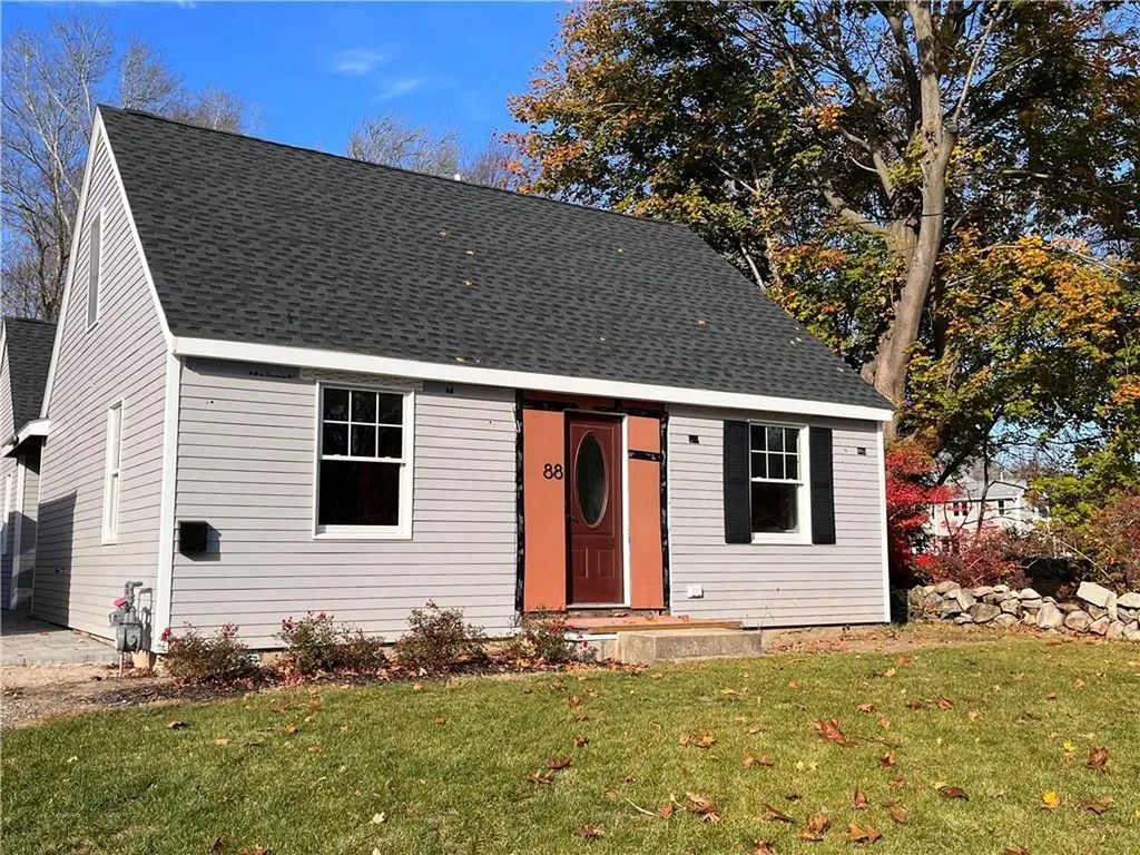 88 Wells Street Westerly RI 02891