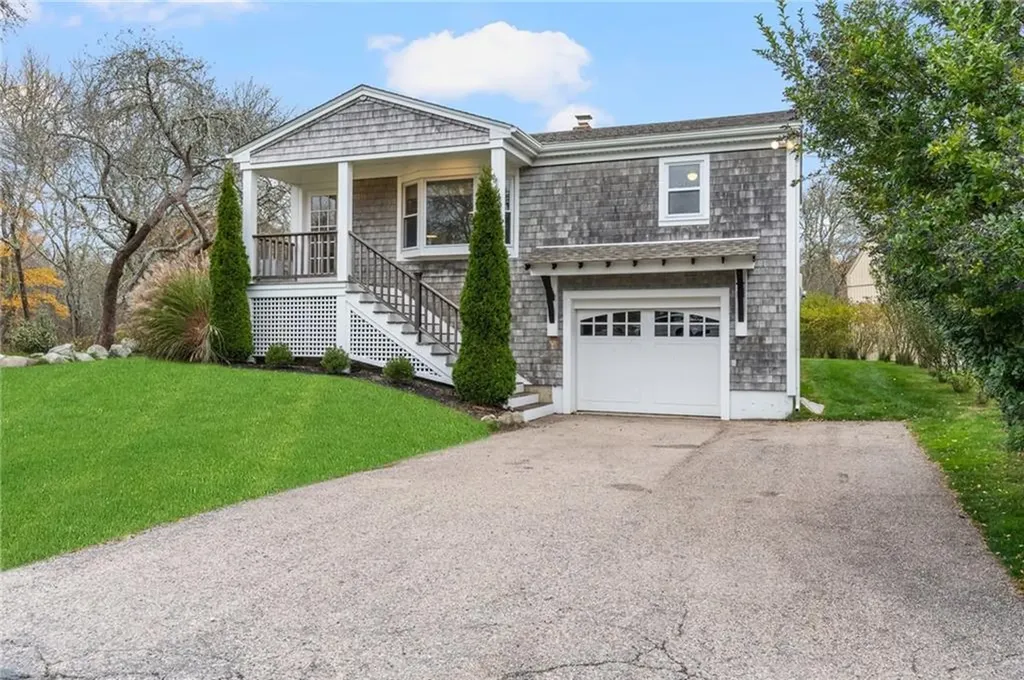89 Baltimore Avenue Narragansett RI 02882