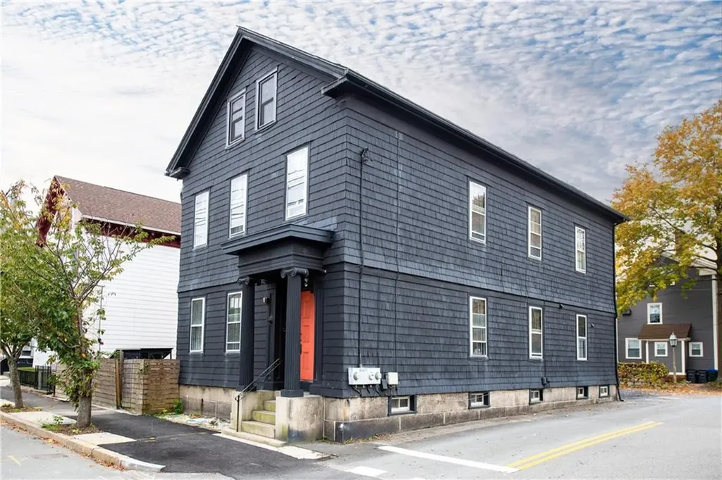 206 Smith Street Providence RI 02908