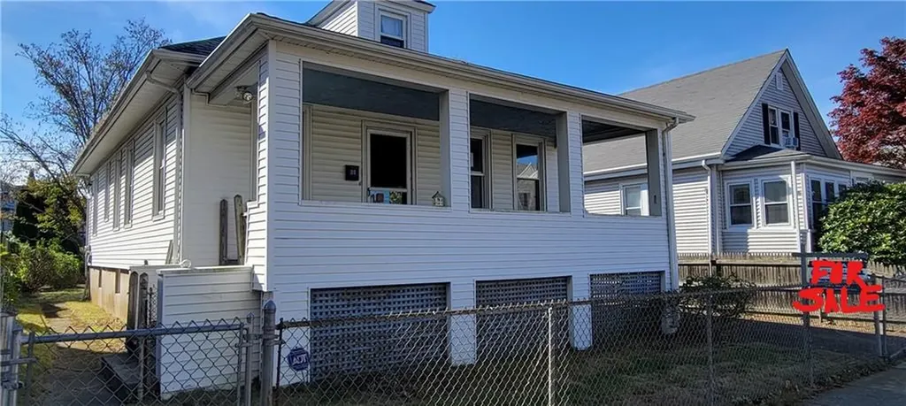 34 Thurston Avenue Newport RI 02840