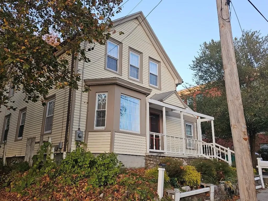 32 Charles Street Woonsocket RI 02895
