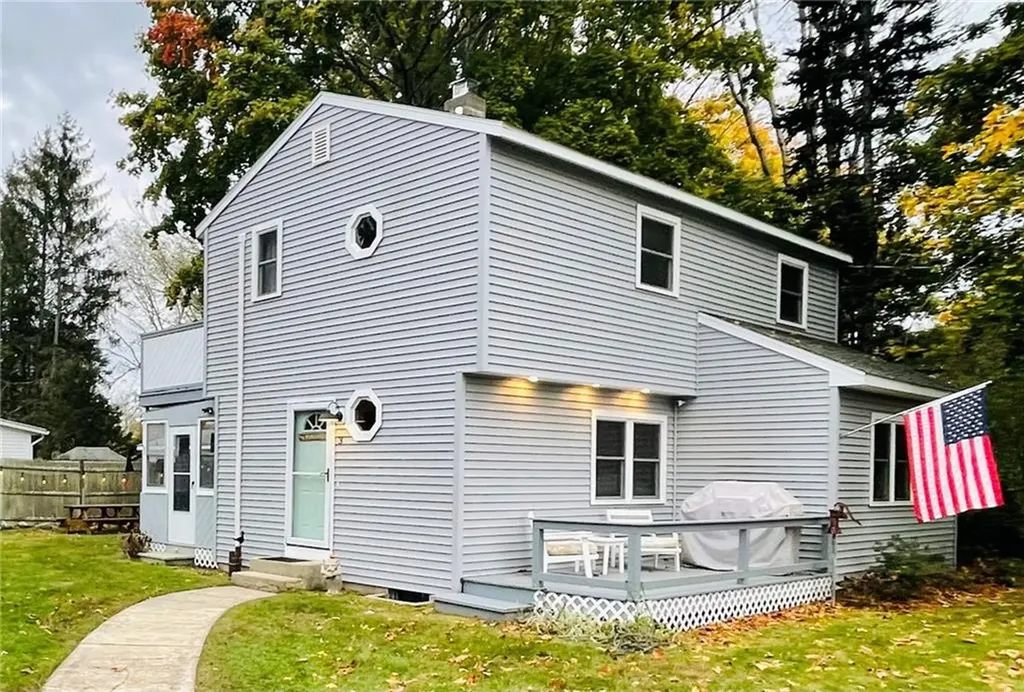3 Henley Street Charlestown RI 02813