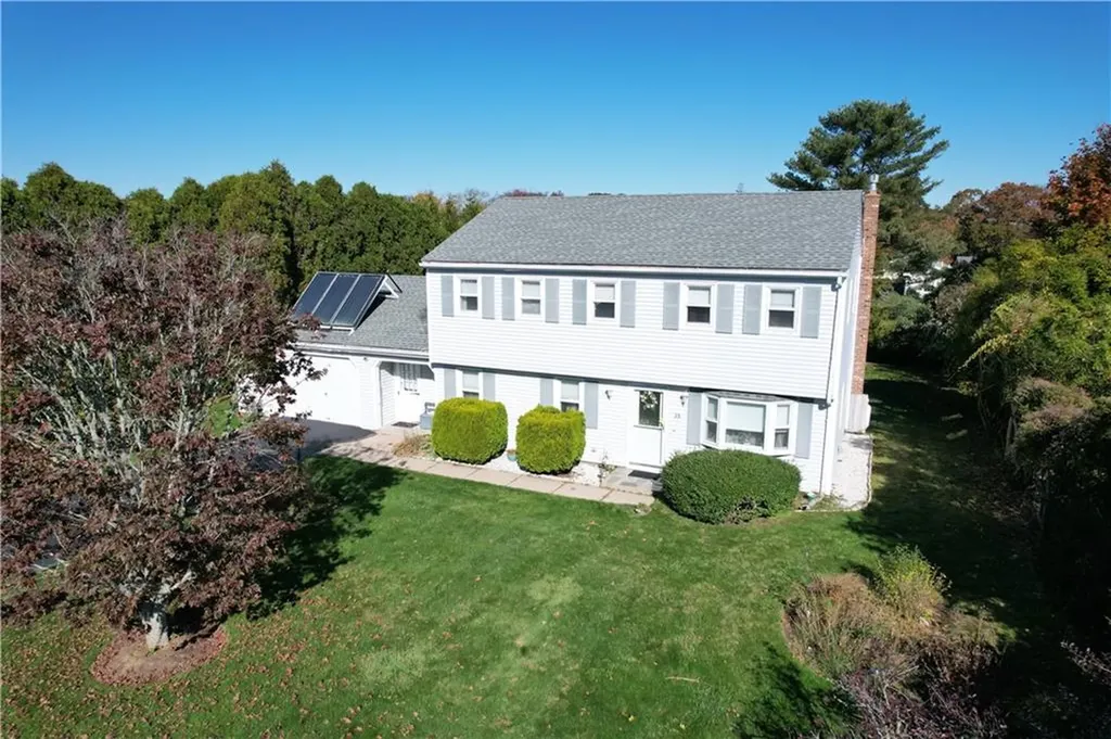 35 Foster Lane Narragansett RI 02882