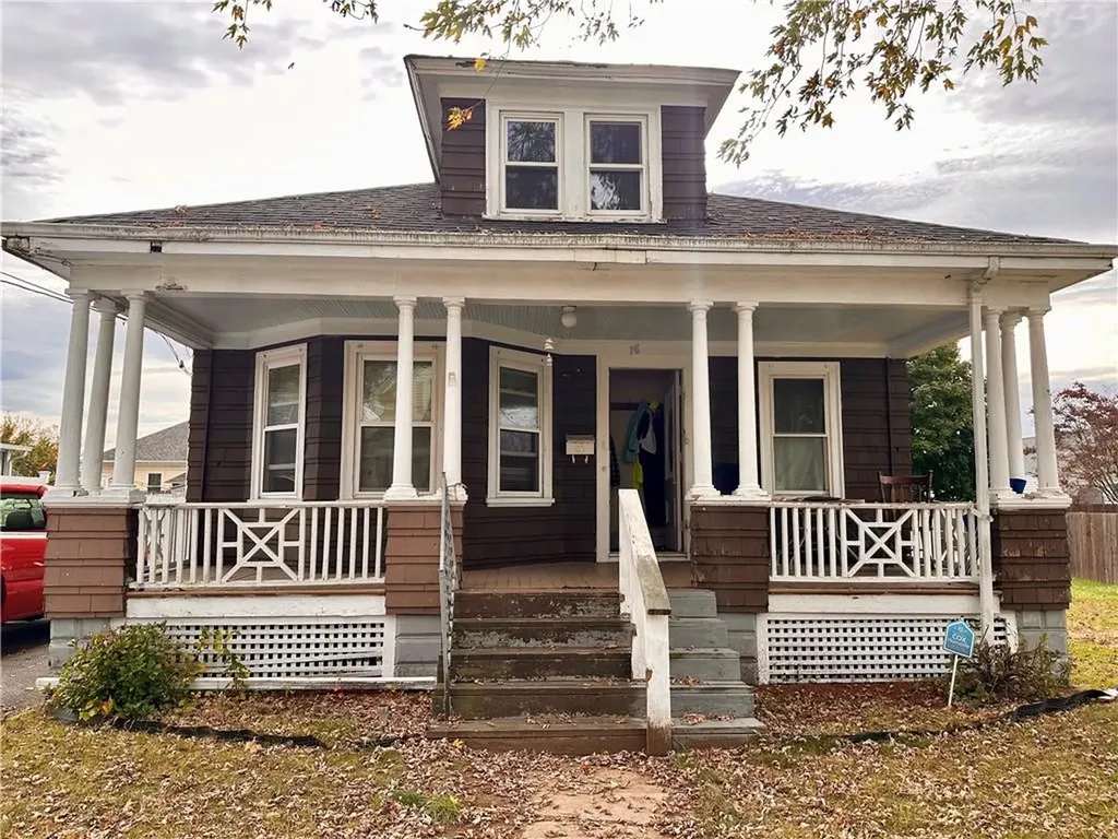 15 Oakland Avenue Johnston RI 02919