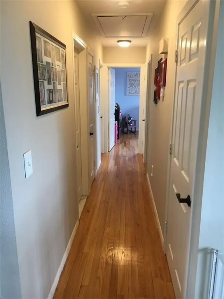 25 Algonquin Drive Middletown RI 02842