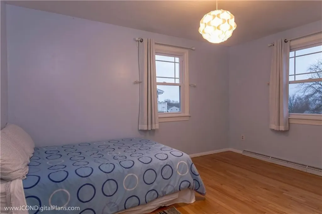 25 Algonquin Drive Middletown RI 02842