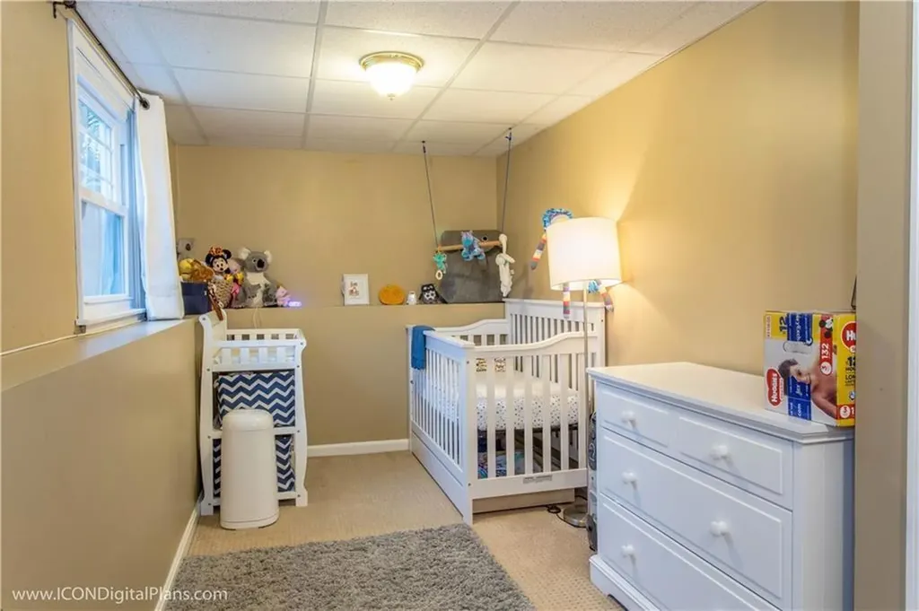 25 Algonquin Drive Middletown RI 02842