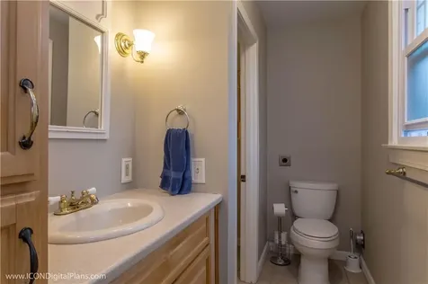 25 Algonquin Drive Middletown RI 02842