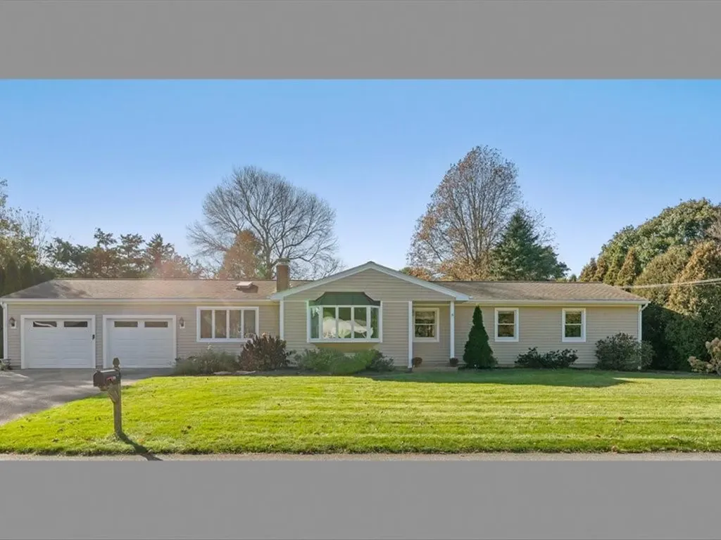 31 Lawnwood Road North Kingstown RI 02852