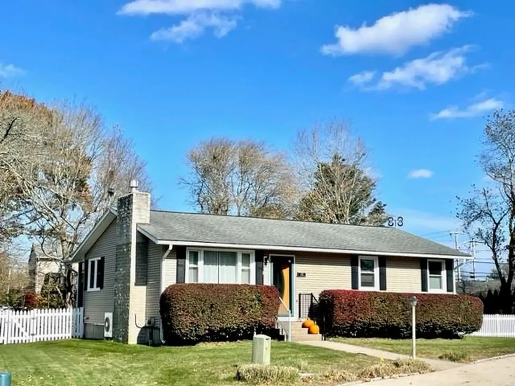 1 Old Pine Road Narragansett RI 02882