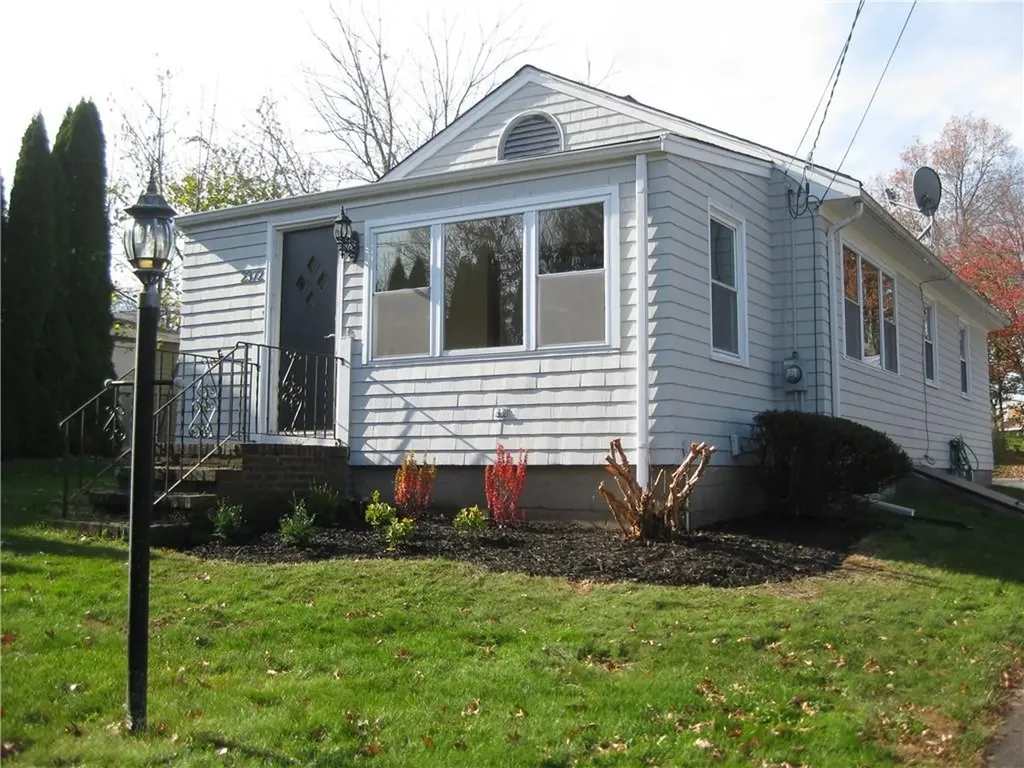 2372 East Main Road Portsmouth RI 02871