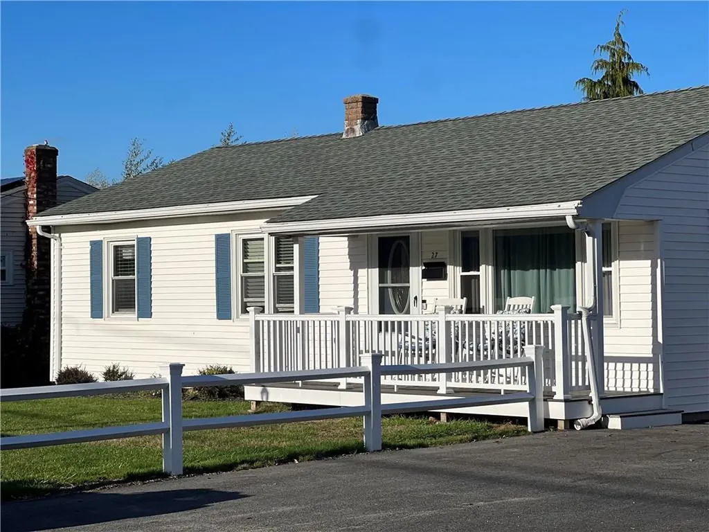 27 Flanders Street Johnston RI 02919