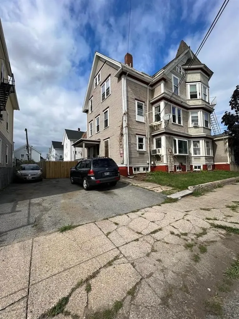 260 Lonsdale Avenue Pawtucket RI 02860