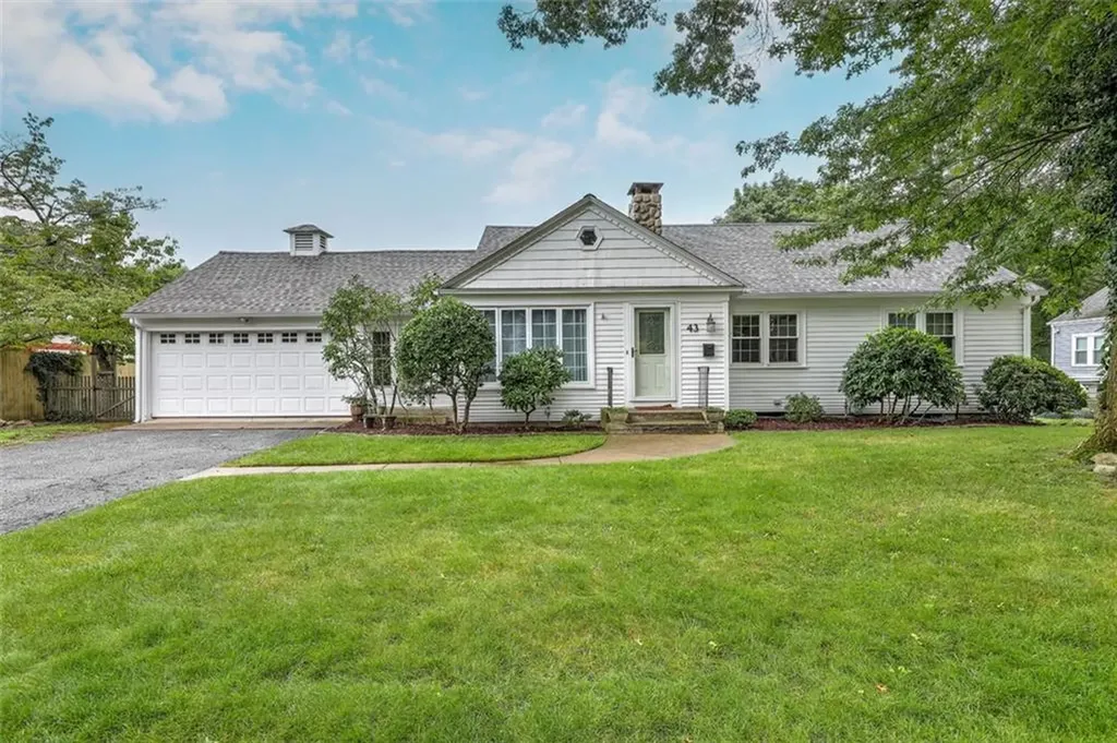43 Grandview Avenue Lincoln RI 02865