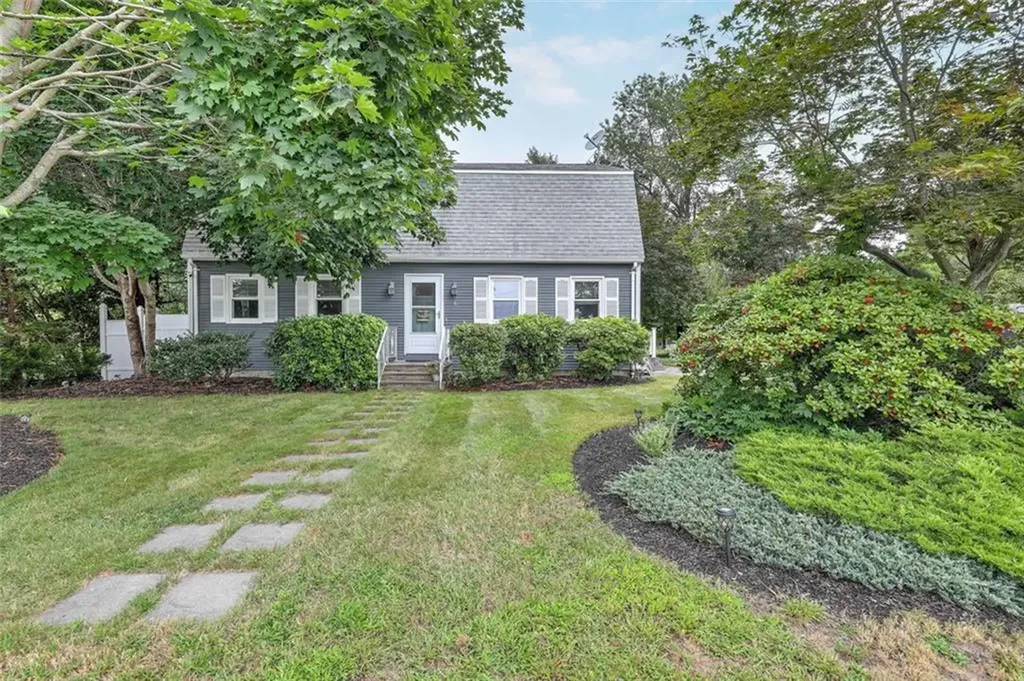 6 Kathleen Drive Warren RI 02885